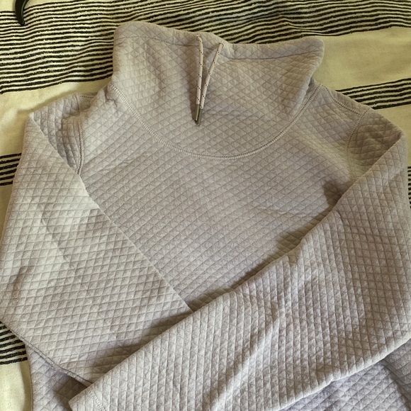 L.L.Bean Women's SoftLight Quilted Top, Funnelneck Pullover - Picture 4 of 6